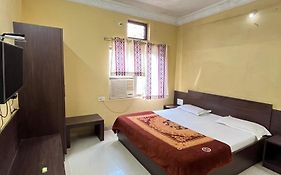 Hotel Gopi Vallabh 966O9O1Oo6 150Mtr From Shreenathji Temple Only By Sk
